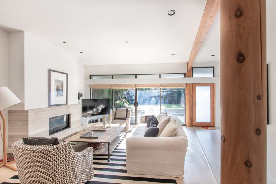 Modern Kits Point 1/2 Duplex, Steps to the Beach